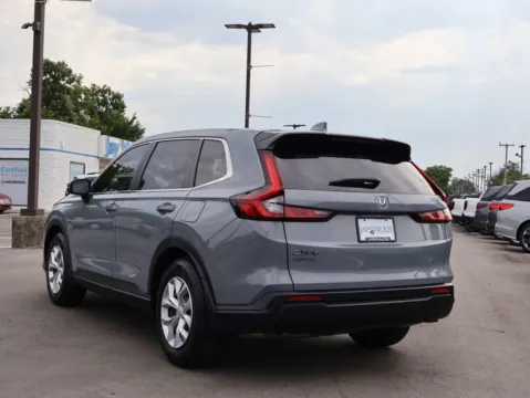 More photos of 2024 Honda CR-V LX at Jay Wolfe Honda, MO