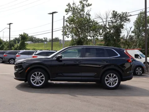 More photos of 2024 Honda CR-V EX-L at Jay Wolfe Honda, MO