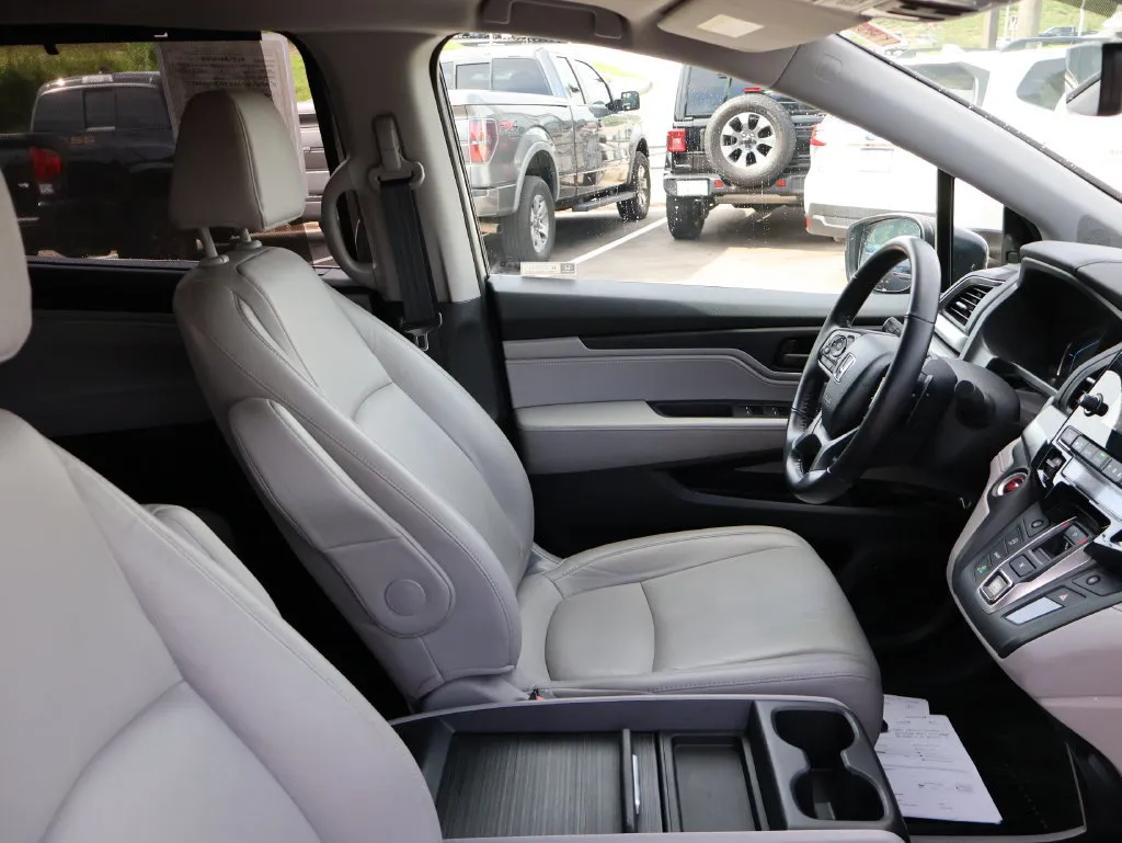 Honda Odyssey photo 8