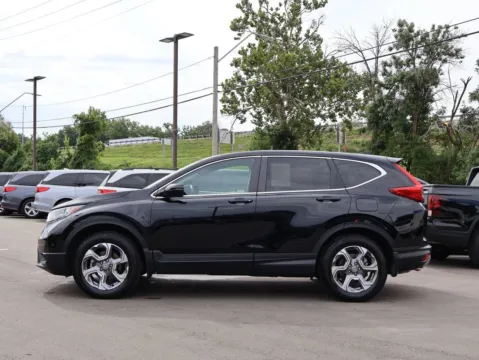 More photos of 2019 Honda CR-V EX-L at Jay Wolfe Honda, MO