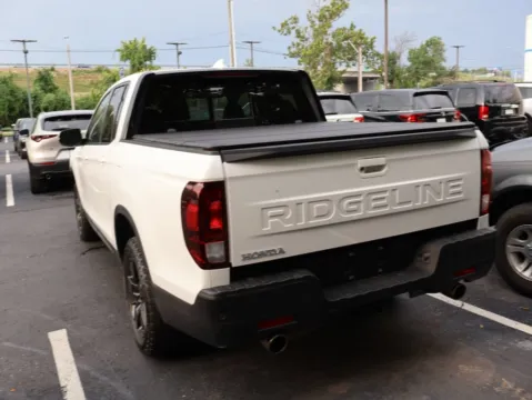 More photos of 2025 Honda Ridgeline Black Edition at Jay Wolfe Honda, MO