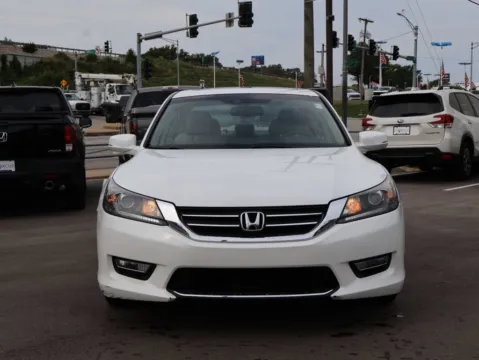 Photos of 2013 Honda Accord Sdn EX-L for sale in Kansas City, MO at Jay Wolfe Honda