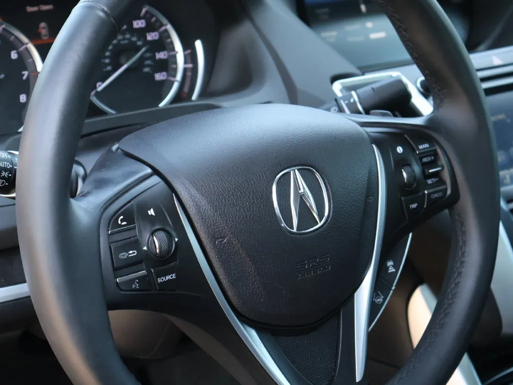 Acura TLX photo 17