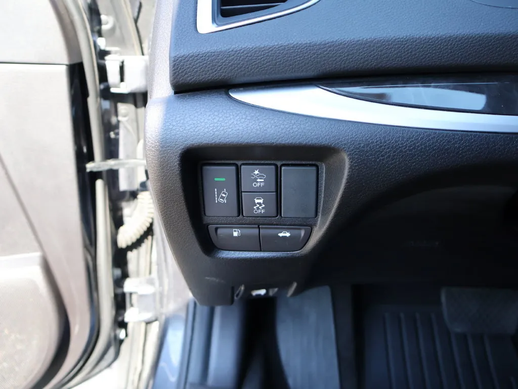 Acura TLX photo 28