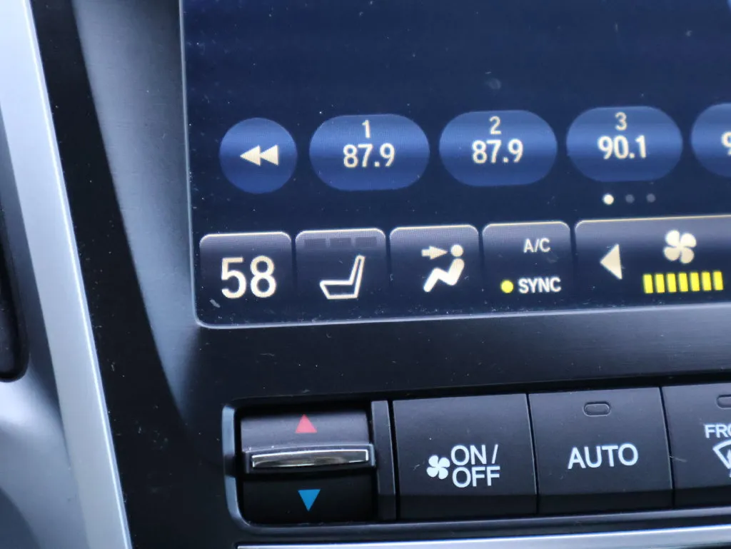 Acura TLX photo 21