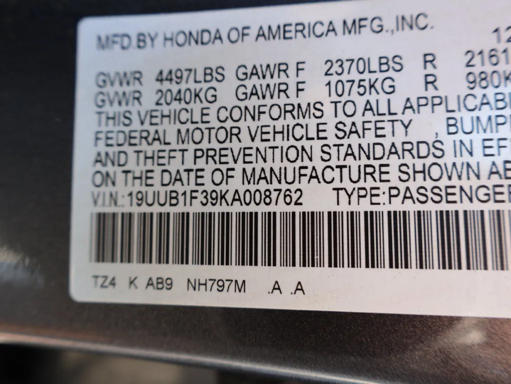 Acura TLX photo 33