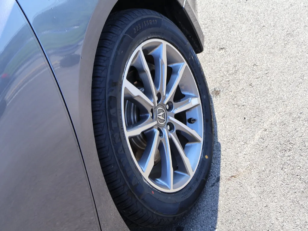 Acura TLX photo 32