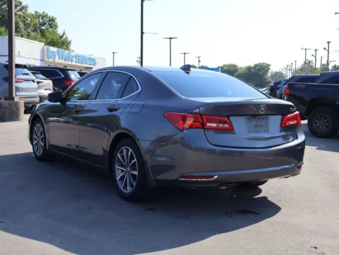 More photos of 2019 Acura TLX 2.4L at Jay Wolfe Honda, MO