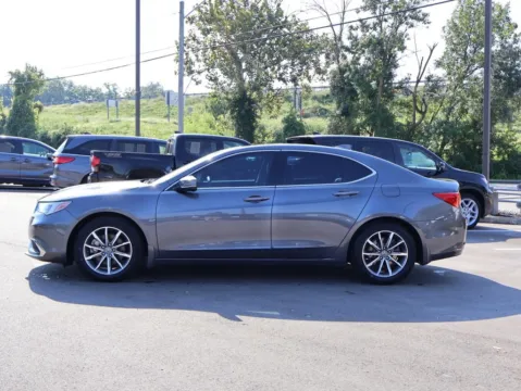 More photos of 2019 Acura TLX 2.4L at Jay Wolfe Honda, MO