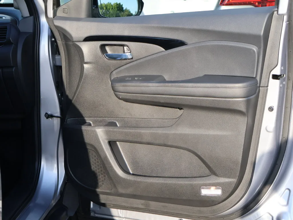Honda Pilot photo 11