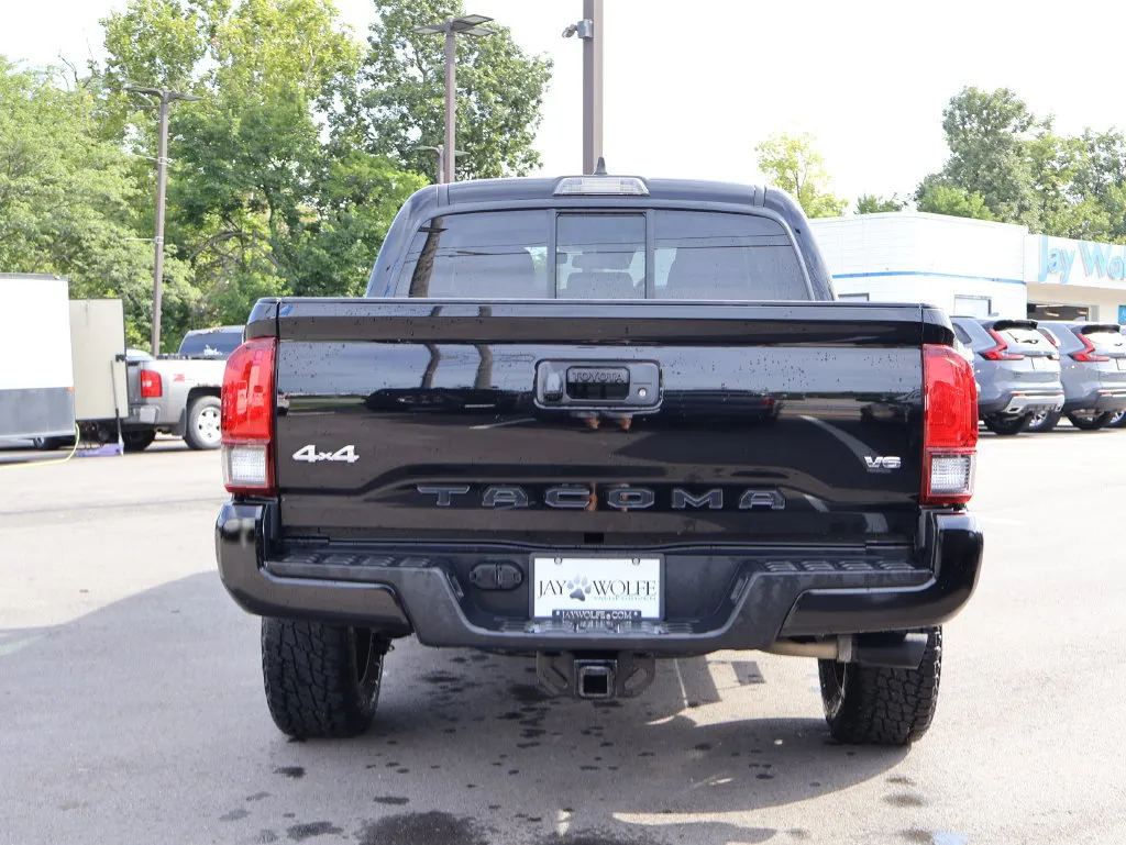 Toyota Tacoma photo 6