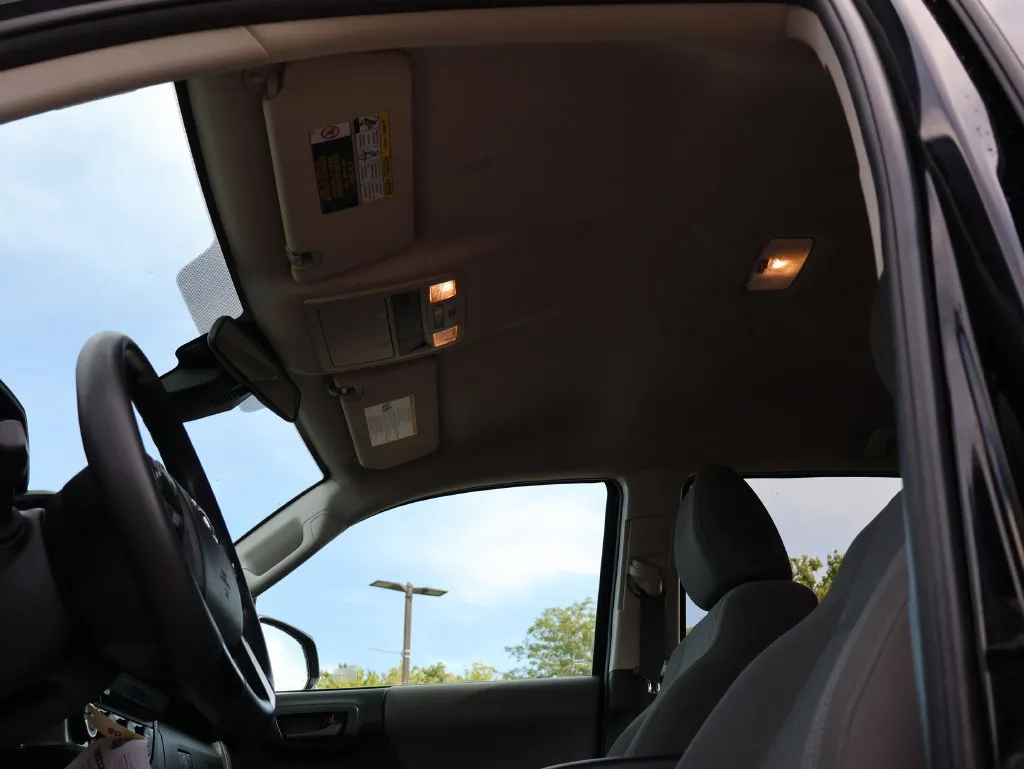 Toyota Tacoma photo 28