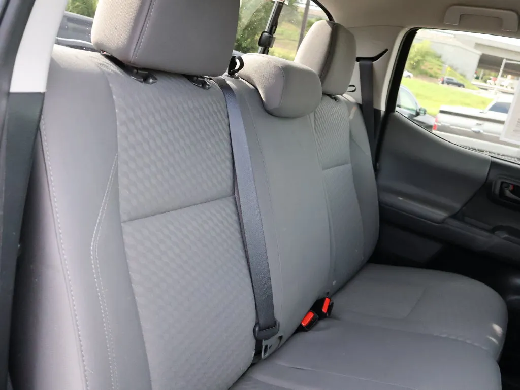 Toyota Tacoma photo 12