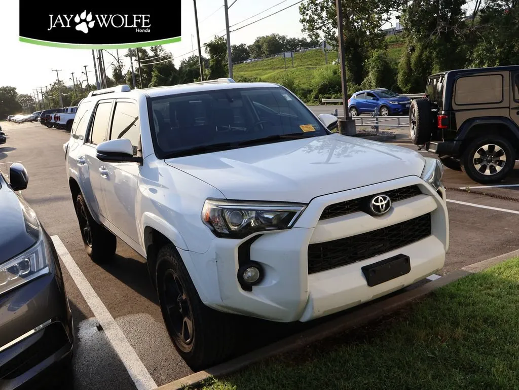 White 2018 Toyota 4Runner for sale in Kansas City, MO