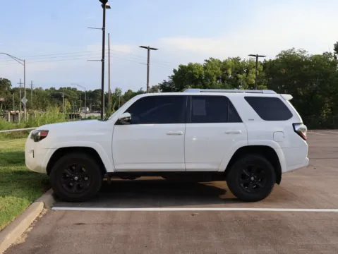 More photos of 2018 Toyota 4Runner at Jay Wolfe Honda, MO