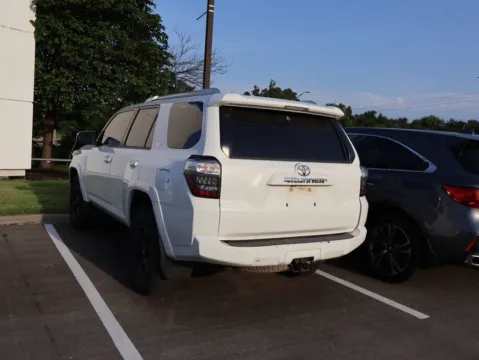 More photos of 2018 Toyota 4Runner at Jay Wolfe Honda, MO