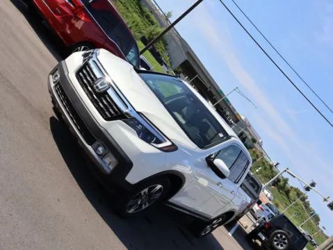 Another view of 2017 Honda Ridgeline RTL-E for sale in Kansas City, MO at Jay Wolfe Honda