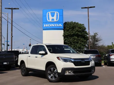 White 2017 Honda Ridgeline RTL-E for sale in Kansas City, MO