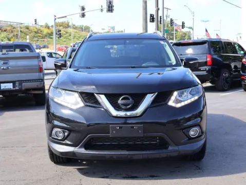 Photos of 2015 Nissan Rogue SL for sale in Kansas City, MO at Jay Wolfe Honda