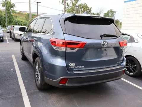 More photos of 2019 Toyota Highlander XLE at Jay Wolfe Honda, MO