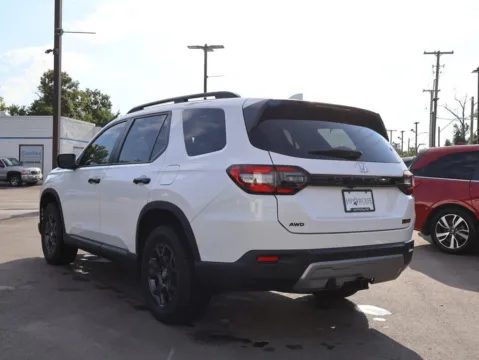 More photos of 2025 Honda Pilot TrailSport at Jay Wolfe Honda, MO
