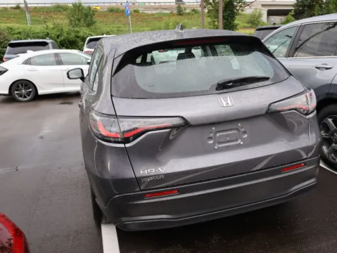 More photos of 2025 Honda HR-V LX at Jay Wolfe Honda, MO