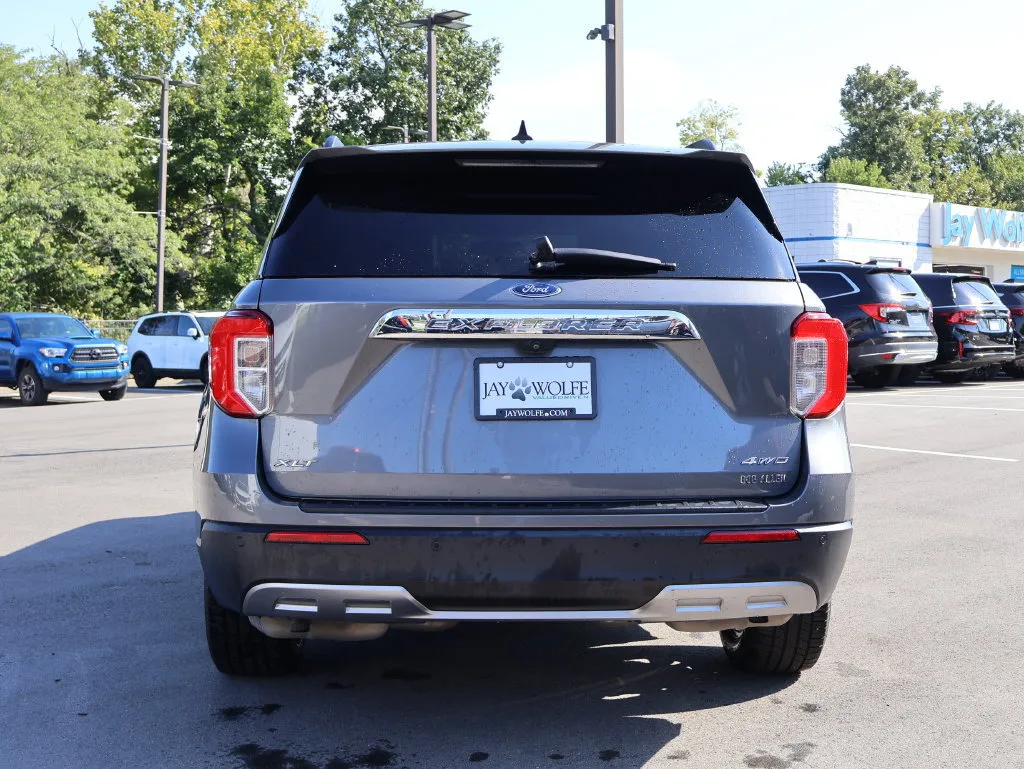 Ford Explorer photo 6