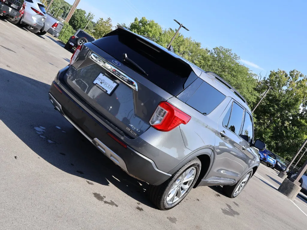 Ford Explorer photo 7
