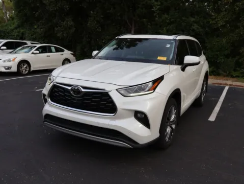 Another view of 2021 Toyota Highlander Platinum for sale in Kansas City, MO at Jay Wolfe Honda
