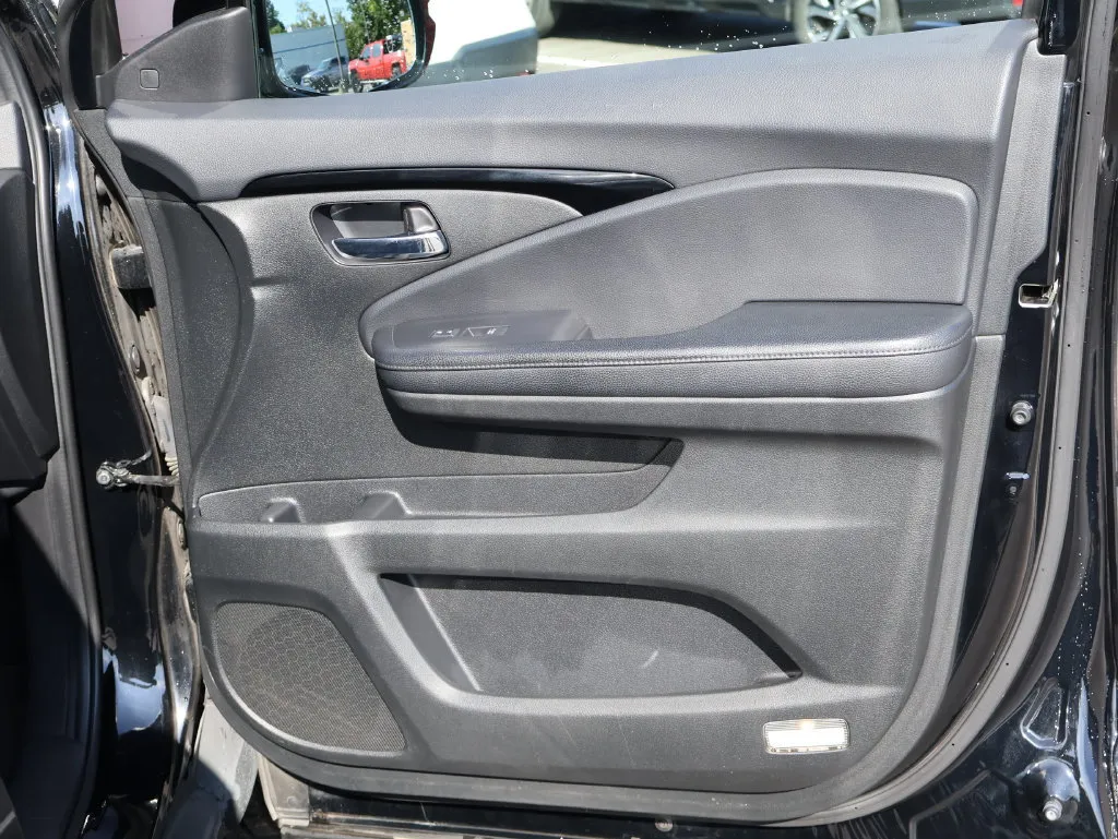 Honda Pilot photo 11