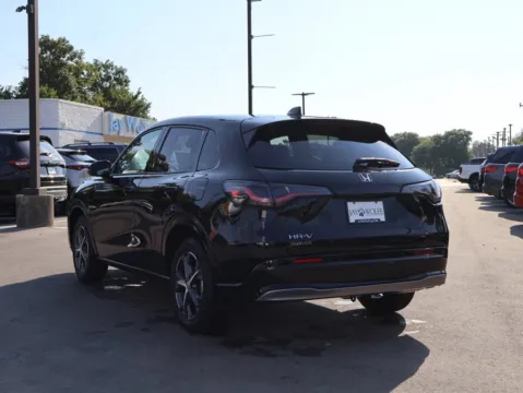 More photos of 2024 Honda HR-V EX-L at Jay Wolfe Honda, MO