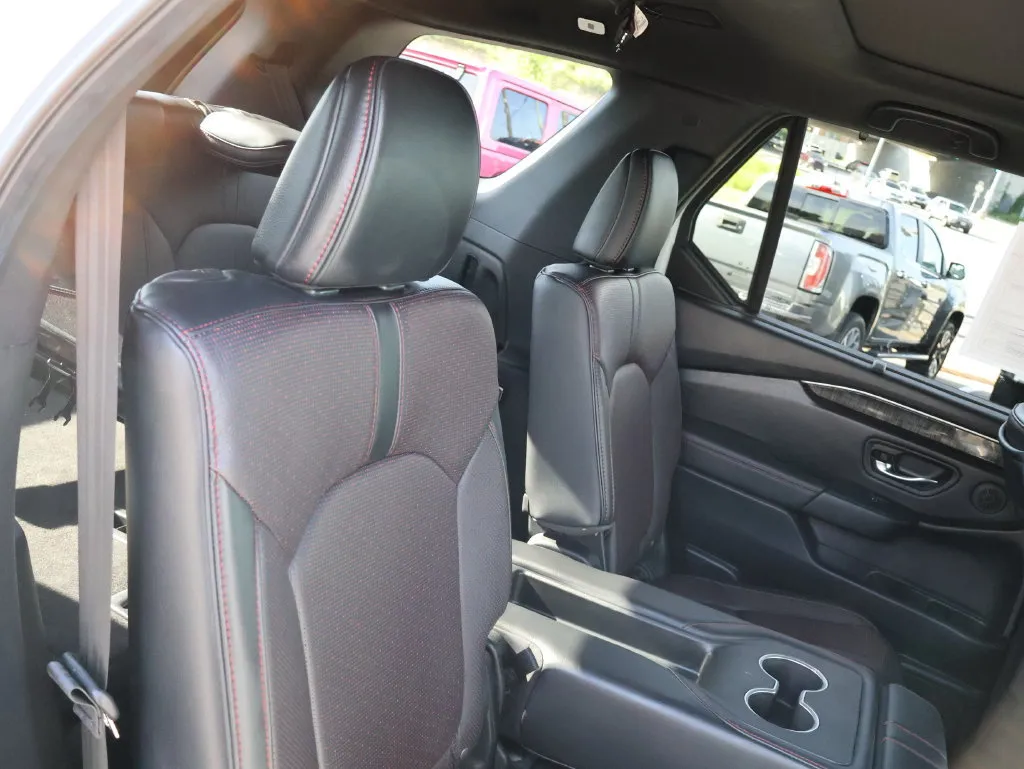 Honda Pilot photo 12