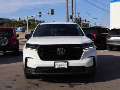 Photos of 2025 Honda Pilot Black Edition for sale in Kansas City, MO at Jay Wolfe Honda