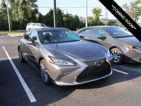 Gray 2021 Lexus ES 300h for sale in Kansas City, MO