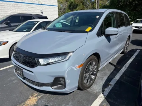 Another view of 2025 Honda Odyssey Touring for sale in Kansas City, MO at Jay Wolfe Honda