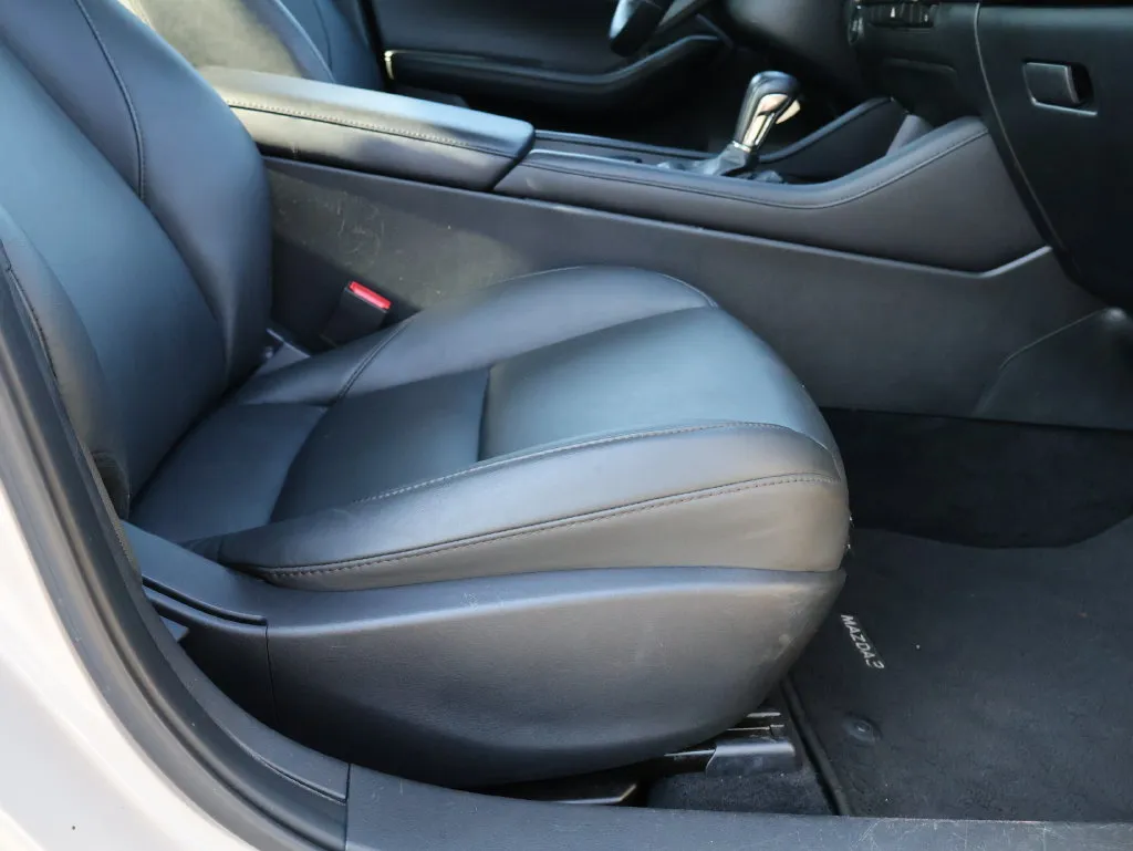 Mazda Mazda3 photo 10
