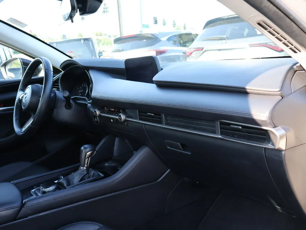 Mazda Mazda3 photo 9