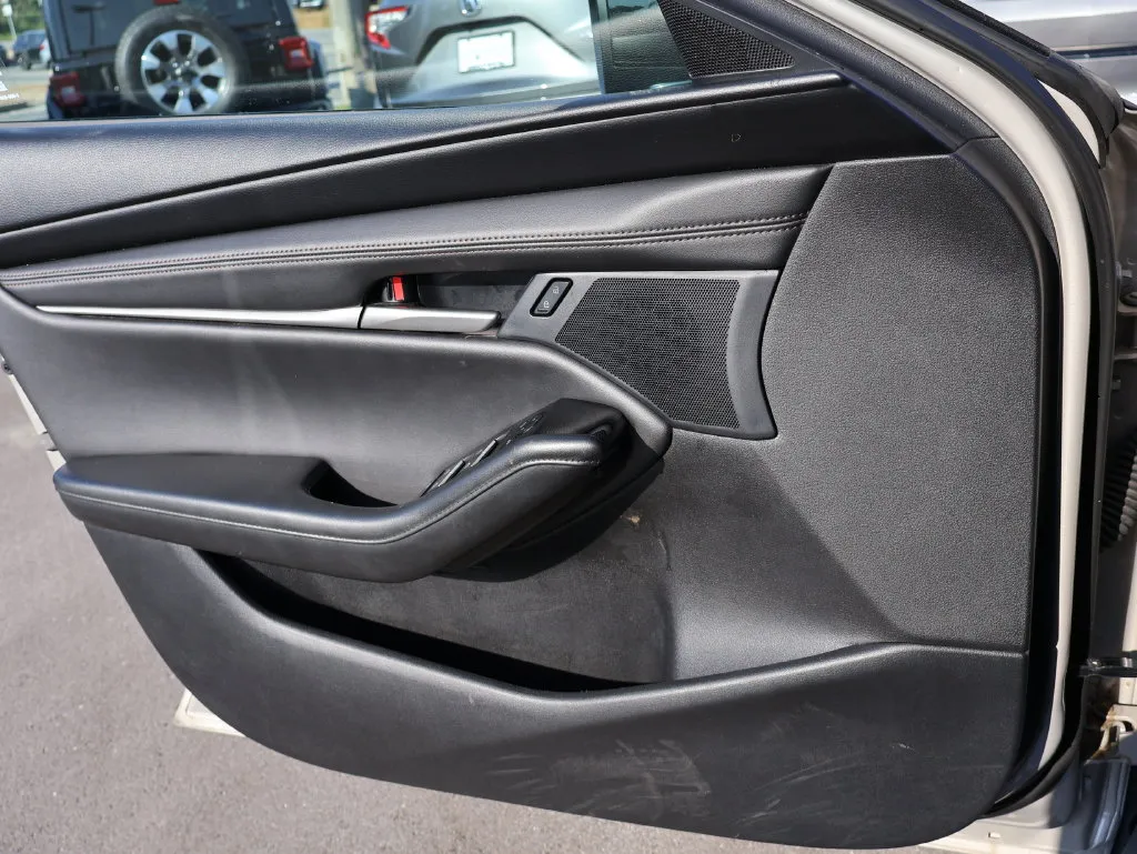 Mazda Mazda3 photo 33