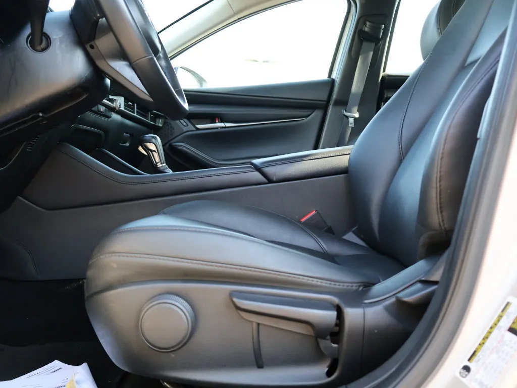 Mazda Mazda3 photo 34