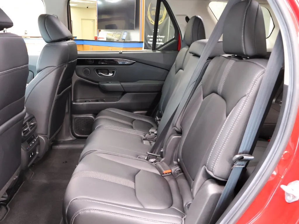 Honda Pilot photo 12