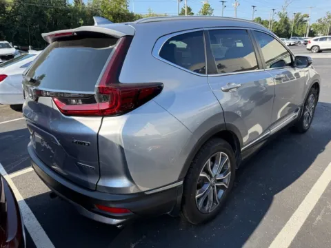 More photos of 2022 Honda CR-V Touring at Jay Wolfe Honda, MO