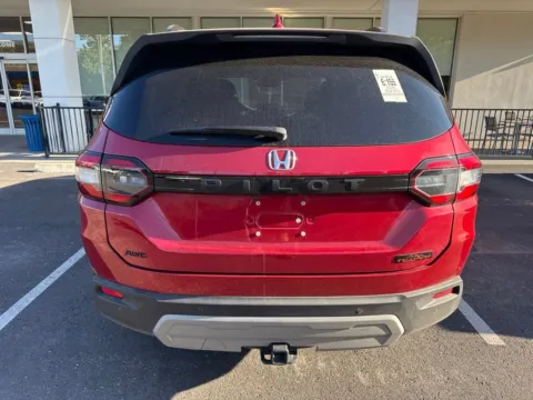 More photos of 2025 Honda Pilot TrailSport at Jay Wolfe Honda, MO