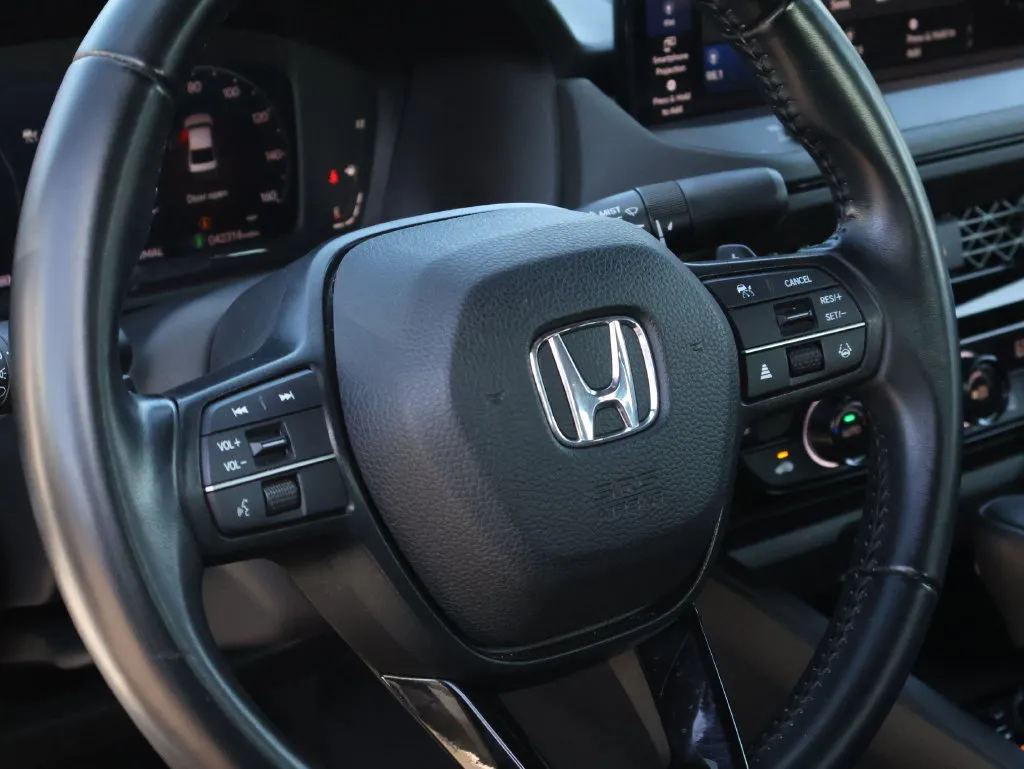 Honda Accord photo 17