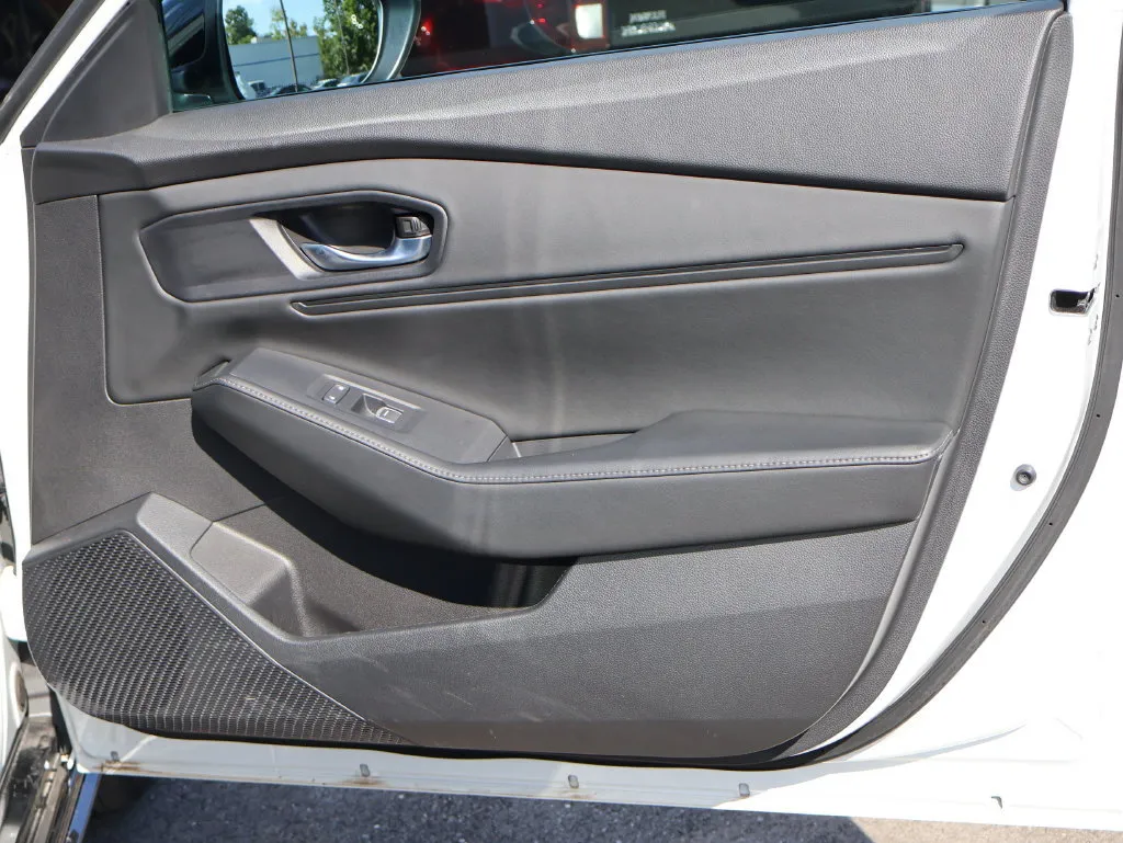 Honda Accord photo 11