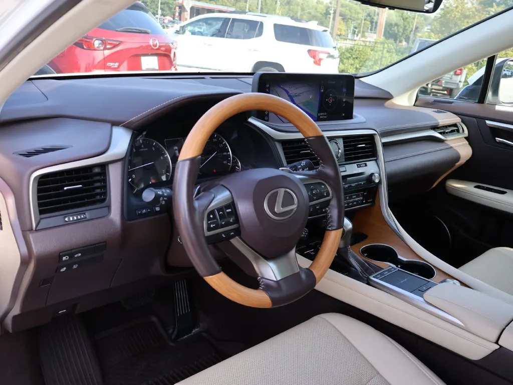 Lexus RX photo 17