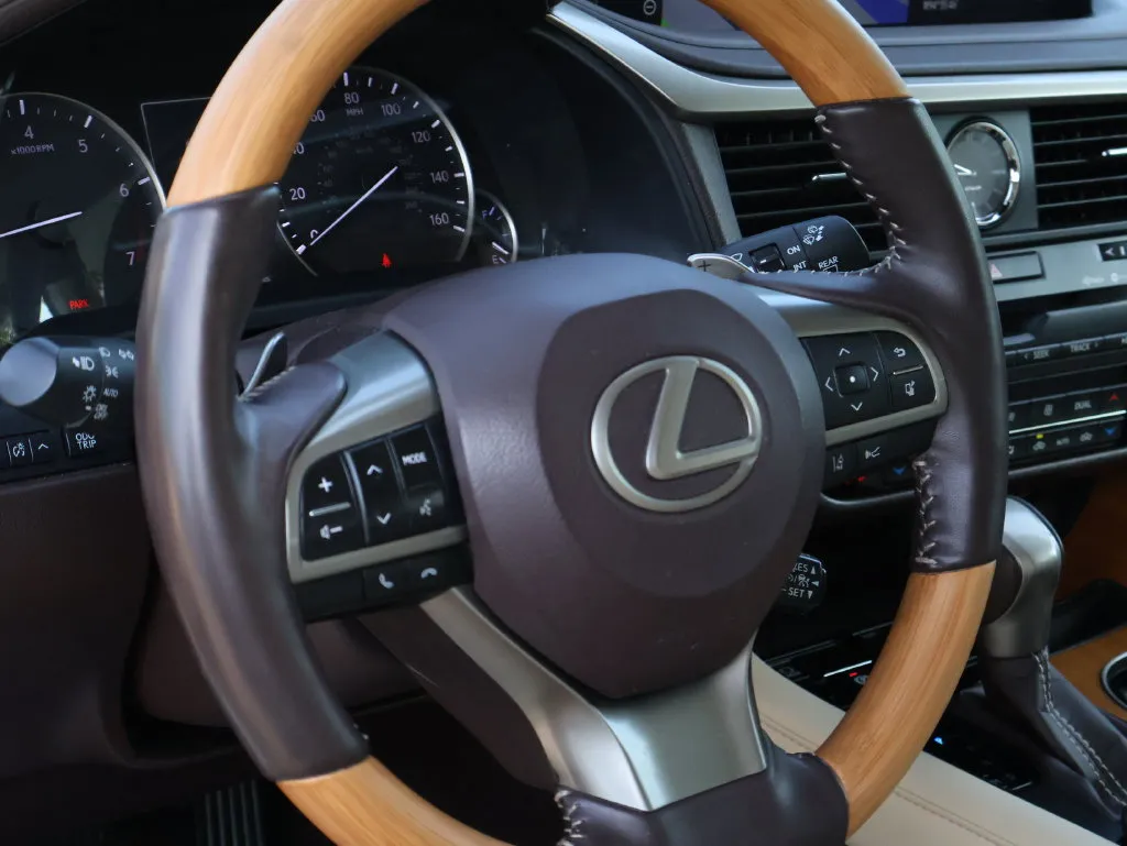 Lexus RX photo 18