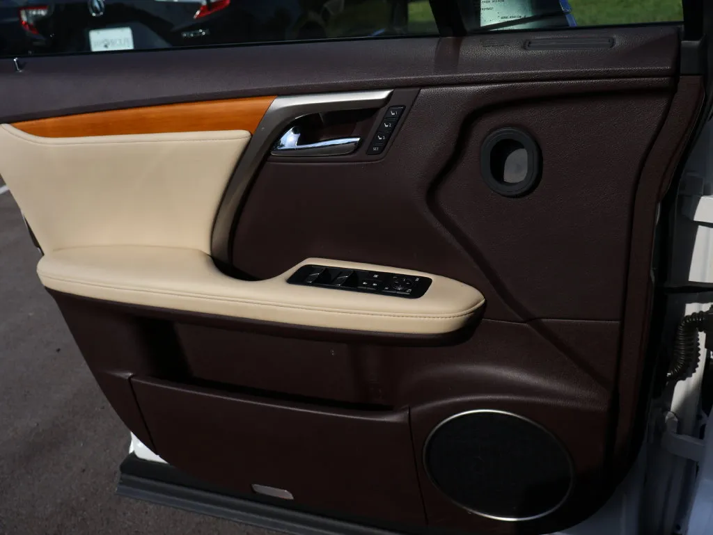 Lexus RX photo 32