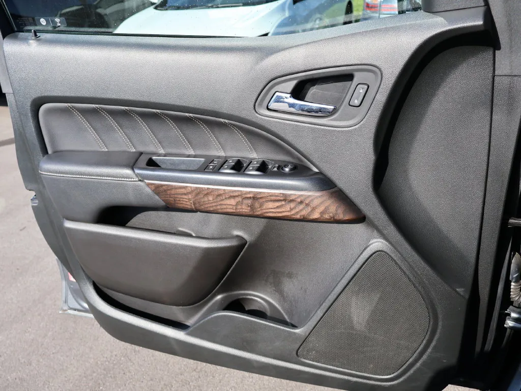 GMC Canyon photo 30