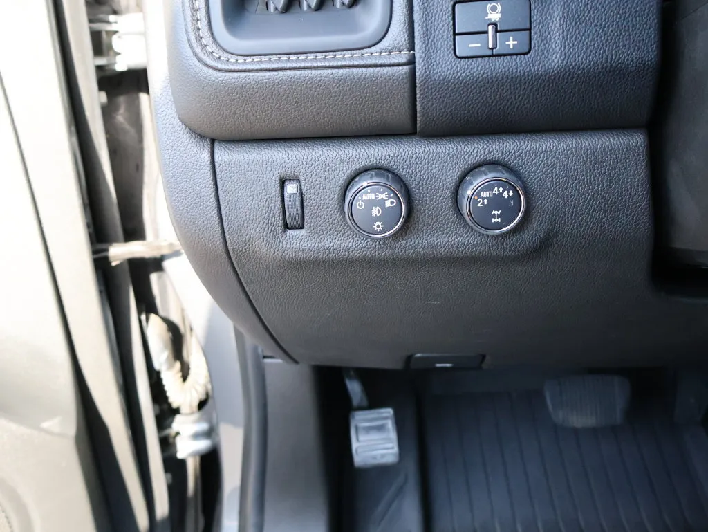 GMC Canyon photo 29