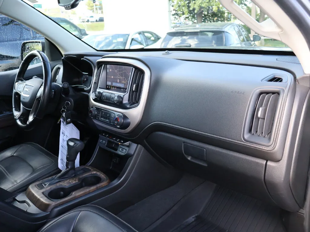 GMC Canyon photo 9